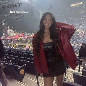 Meet your Posher, Kara